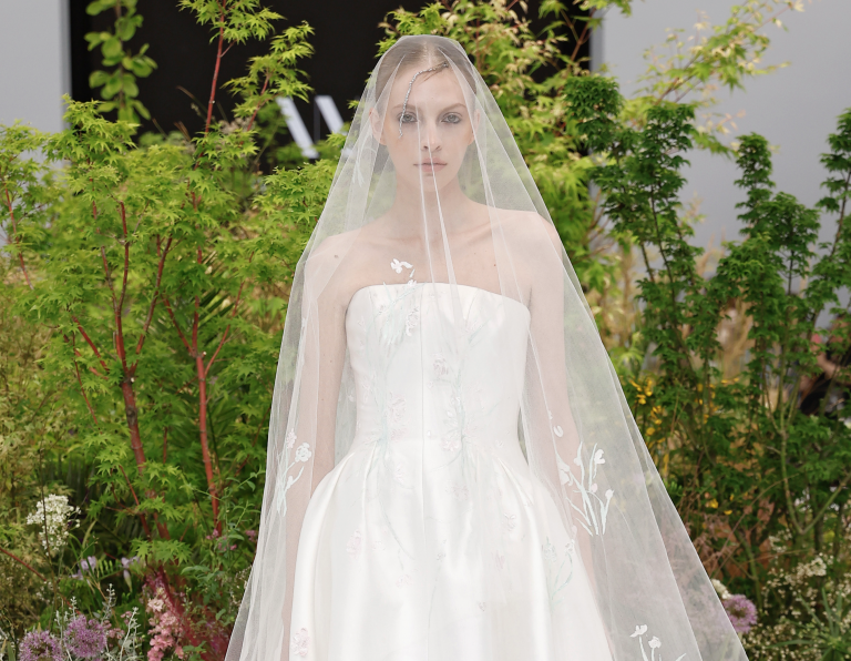 When Art Wears White: Wang Feng Stuns at Barcelona Bridal Fashion Week